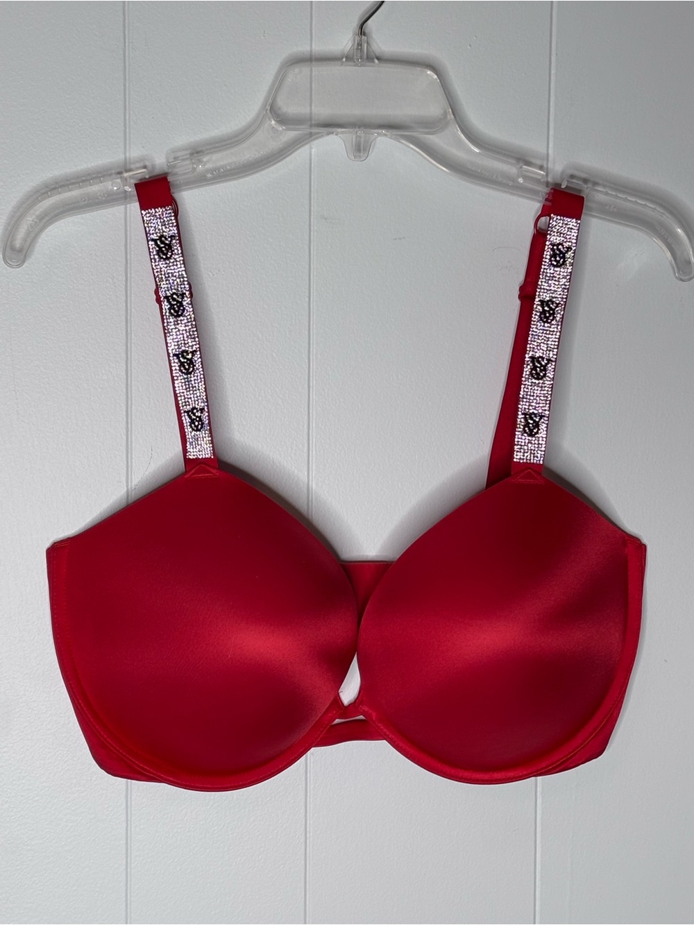 Victoria's Secret Red Very Sexy Logo Shine Strap Push-up Bra Size 36G Like New